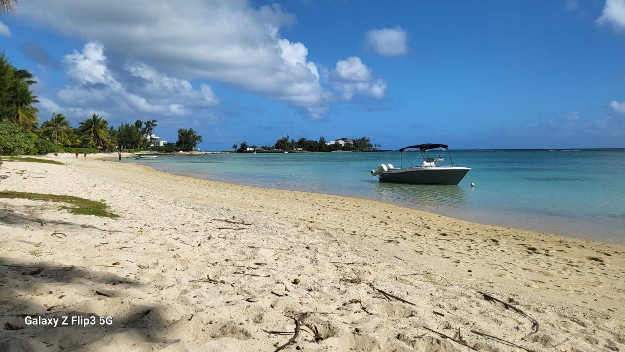 Cosey Flat Perybere Grand Baie